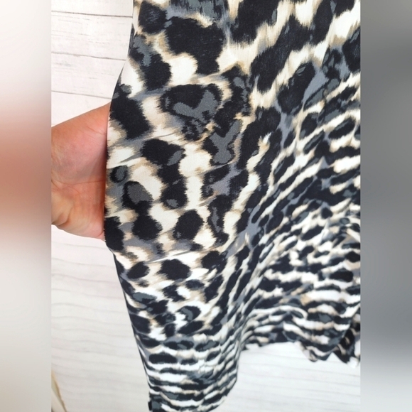 WHBM ANIMAL PRINT 3/4 CINCH SLEEVE SHIFT DRESS, SZ SMALL - Picture 6 of 12